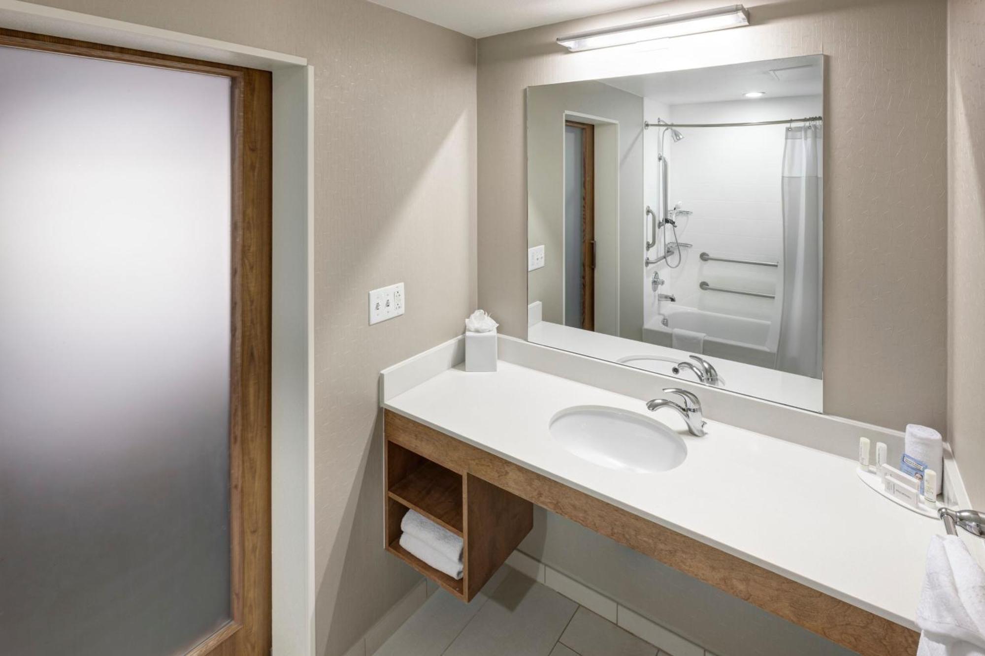 Springhill Suites By Marriott Salt Lake City Airport מראה חיצוני תמונה